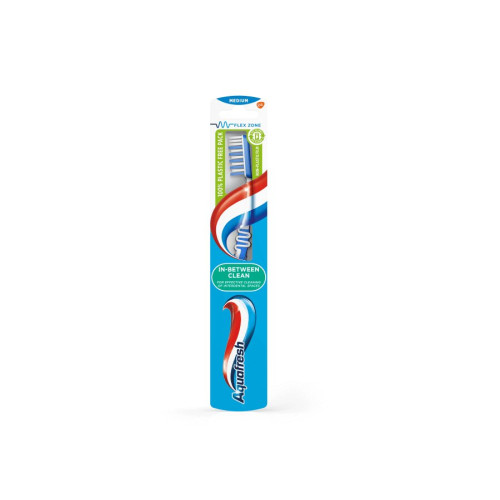 Aquafresh In-Between Clean Medium Четка за зъби