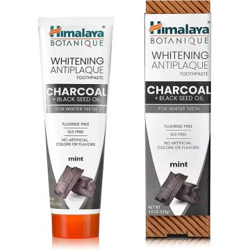 Himalaya Botanique Избелваща паста за зъби срещу образуване на плака с активен въглен и масло от черен кимион 113 г