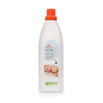 Mommy Care Green Valley Екологичен омекотител за бебешки дрехи 1 л