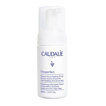 Caudalie Vinoperfect Озаряваща микропилинг пяна 100 мл