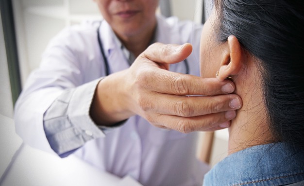 Болка в ухото: на какво се дължи и как да я успокоим?