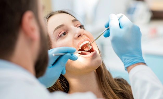 Болки във венците: причини и лечение