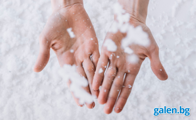 Напукани ръце през зимата: причини и бързо възстановяване