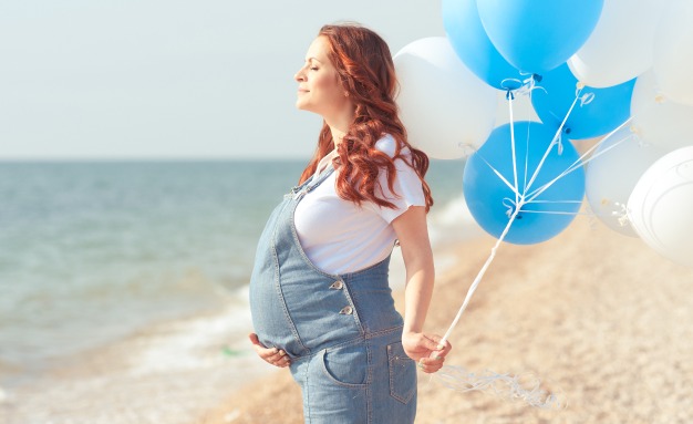 Как да се справим с изпитанията на бременността през лятото?